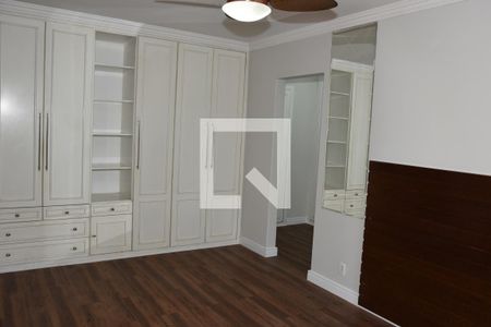 Apartamento à venda com 305m², 4 quartos e 4 vagasSuíte 1
