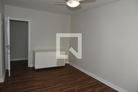 Apartamento à venda com 305m², 4 quartos e 4 vagasSuíte 2