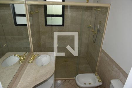 Apartamento à venda com 305m², 4 quartos e 4 vagasBanheiro da Suíte 2