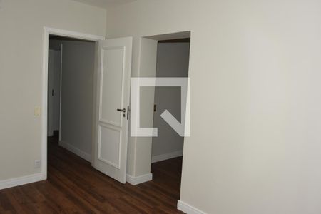 Apartamento à venda com 305m², 4 quartos e 4 vagasSuíte 4