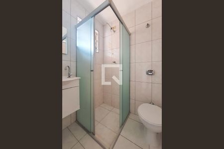 Banheiro da Suíte de casa de condomínio para alugar com 1 quarto, 58m² em Vila Galvão, Guarulhos