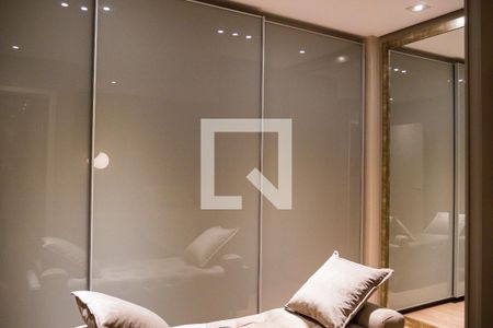 Apartamento à venda com 197m², 3 quartos e 4 vagasCloset - Suíte 3 