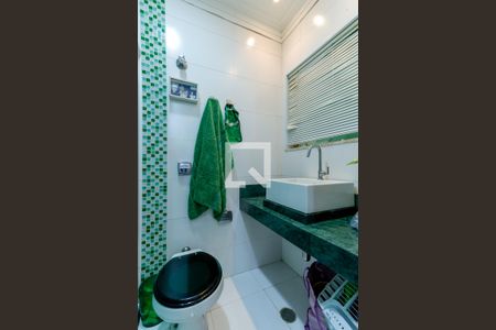 Casa à venda com 175m², 2 quartos e 2 vagasBanheiro 2