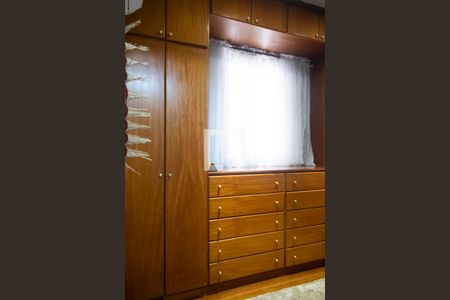 Casa à venda com 240m², 5 quartos e 3 vagas Casa à venda com 240m², 5 quartos e 3 vagasQuarto 3