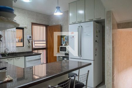 Casa à venda com 240m², 5 quartos e 3 vagas Casa à venda com 240m², 5 quartos e 3 vagasCozinha