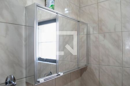 Casa à venda com 240m², 5 quartos e 3 vagas Casa à venda com 240m², 5 quartos e 3 vagasBanheiro salão