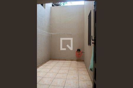 Casa à venda com 240m², 5 quartos e 3 vagas Casa à venda com 240m², 5 quartos e 3 vagasÁrea de Serviço