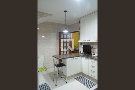 Casa à venda com 240m², 5 quartos e 3 vagas Casa à venda com 240m², 5 quartos e 3 vagasCozinha