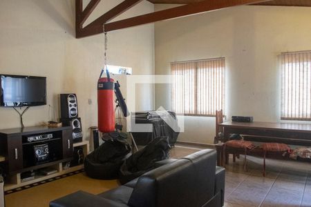 Casa à venda com 240m², 5 quartos e 3 vagas Casa à venda com 240m², 5 quartos e 3 vagasSalão