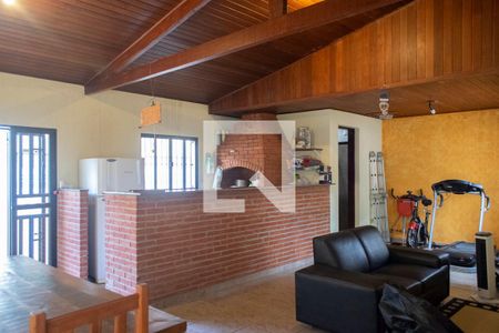 Casa à venda com 240m², 5 quartos e 3 vagas Casa à venda com 240m², 5 quartos e 3 vagasSalão