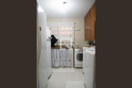 Casa à venda com 240m², 5 quartos e 3 vagas Casa à venda com 240m², 5 quartos e 3 vagasÁrea de Serviço