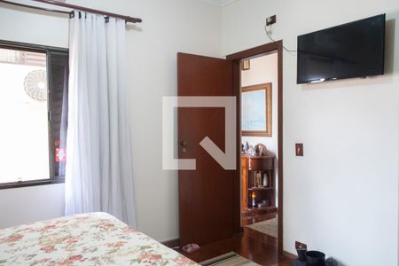 Casa à venda com 240m², 5 quartos e 3 vagas Casa à venda com 240m², 5 quartos e 3 vagasQuarto 1