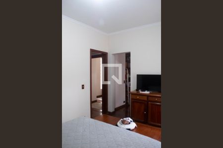 Casa à venda com 240m², 5 quartos e 3 vagas Casa à venda com 240m², 5 quartos e 3 vagasQuarto 2