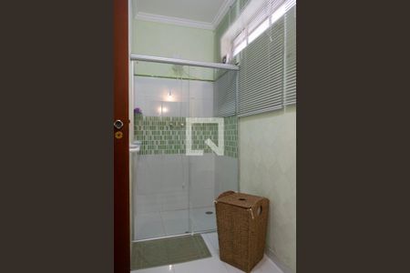 Casa à venda com 240m², 5 quartos e 3 vagas Casa à venda com 240m², 5 quartos e 3 vagasBanheiro quarto 1