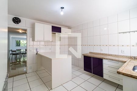 Casa de condomínio à venda com 170m², 3 quartos e 3 vagas Casa de condomínio à venda com 170m², 3 quartos e 3 vagasCozinha