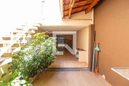 Casa de condomínio à venda com 170m², 3 quartos e 3 vagas Casa de condomínio à venda com 170m², 3 quartos e 3 vagasQuintal