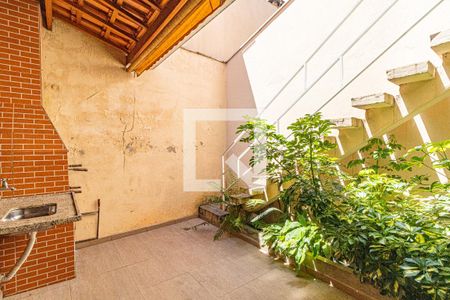 Casa de condomínio à venda com 170m², 3 quartos e 3 vagas Casa de condomínio à venda com 170m², 3 quartos e 3 vagasQuintal