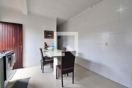 Casa à venda com 289m², 3 quartos e 2 vagasCozinha