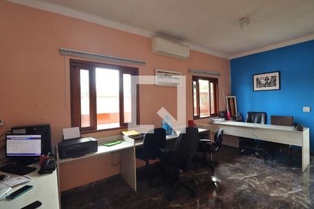 Casa à venda com 289m², 3 quartos e 2 vagasEscritório