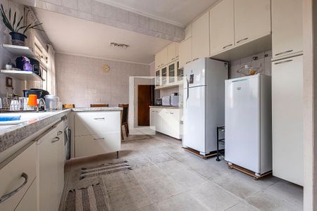 Casa à venda com 316m², 6 quartos e 2 vagas Casa à venda com 316m², 6 quartos e 2 vagasCozinha