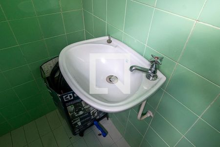 Casa à venda com 316m², 6 quartos e 2 vagas Casa à venda com 316m², 6 quartos e 2 vagasQuarto 5 - Banheiro