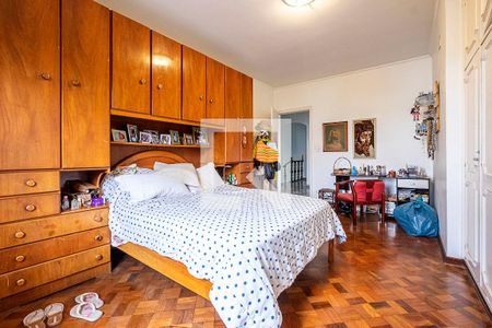 Casa à venda com 316m², 6 quartos e 2 vagas Casa à venda com 316m², 6 quartos e 2 vagasQuarto 3