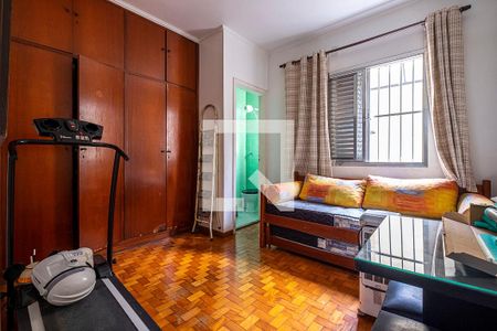 Casa à venda com 316m², 6 quartos e 2 vagas Casa à venda com 316m², 6 quartos e 2 vagasQuarto 5