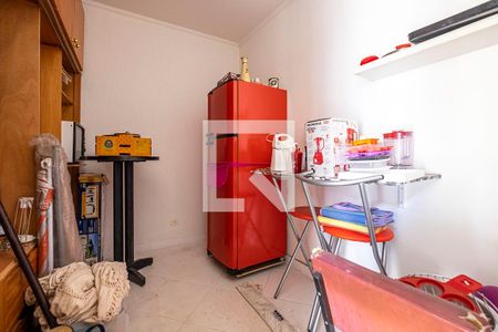 Casa à venda com 316m², 6 quartos e 2 vagas Casa à venda com 316m², 6 quartos e 2 vagasQuintal - Quarto de Serviço