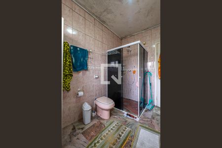 Casa à venda com 316m², 6 quartos e 2 vagas Casa à venda com 316m², 6 quartos e 2 vagasBanheiro 2