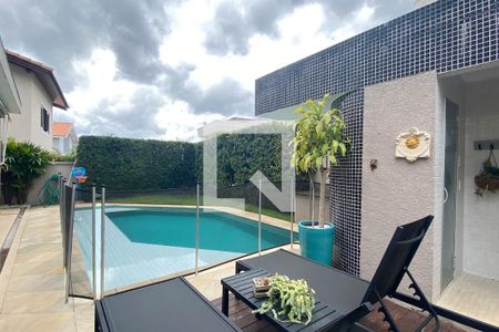 Casa de condomínio à venda com 361m², 5 quartos e 4 vagasPiscina