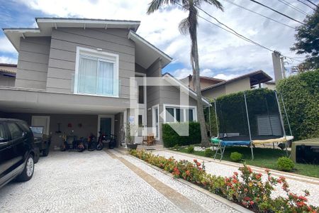Casa de condomínio à venda com 361m², 5 quartos e 4 vagasFachada