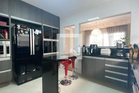 Casa de condomínio à venda com 361m², 5 quartos e 4 vagasCozinha