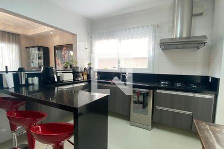 Casa de condomínio à venda com 361m², 5 quartos e 4 vagasCozinha