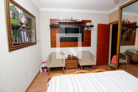 Casa à venda com 257m², 5 quartos e 4 vagas Casa à venda com 257m², 5 quartos e 4 vagasSuite