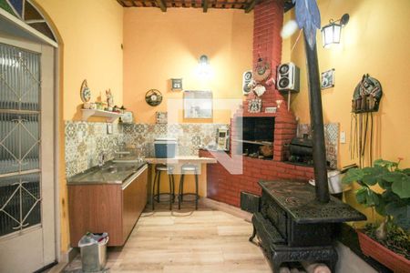 Casa à venda com 257m², 5 quartos e 4 vagas Casa à venda com 257m², 5 quartos e 4 vagasChurrasqueira