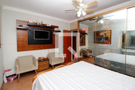 Casa à venda com 257m², 5 quartos e 4 vagas Casa à venda com 257m², 5 quartos e 4 vagasSuite