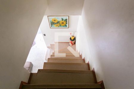 Casa à venda com 160m², 3 quartos e 3 vagasEscada 