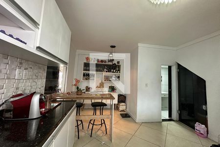 Casa à venda com 352m², 2 quartos e 2 vagasCozinha