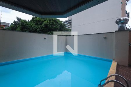 Apartamento à venda com 141m², 2 quartos e 1 vaga Apartamento à venda com 141m², 2 quartos e 1 vagaPiscina