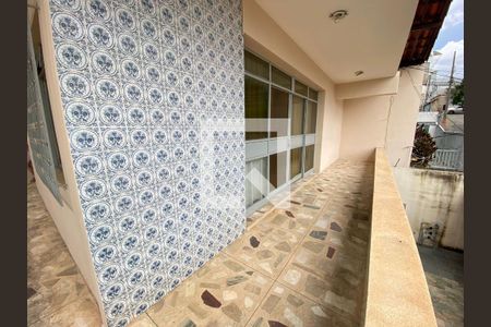 Casa à venda com 280m², 4 quartos e 2 vagasVaranda