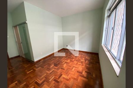 Casa à venda com 280m², 4 quartos e 2 vagasQuarto 6 - Suíte