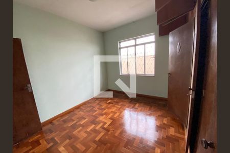 Casa à venda com 280m², 4 quartos e 2 vagasQuarto 5