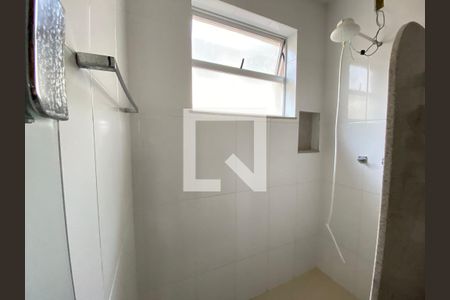 Casa à venda com 280m², 4 quartos e 2 vagasBanheiro