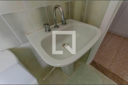 Casa à venda com 360m², 3 quartos e 2 vagas Casa à venda com 360m², 3 quartos e 2 vagasBanheiro Suíte 2