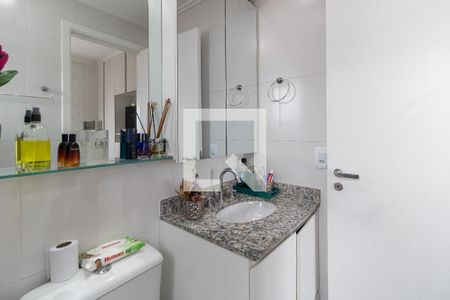Apartamento à venda com 67m², 2 quartos e 1 vaga Apartamento à venda com 67m², 2 quartos e 1 vagaBanheiro da Suíte