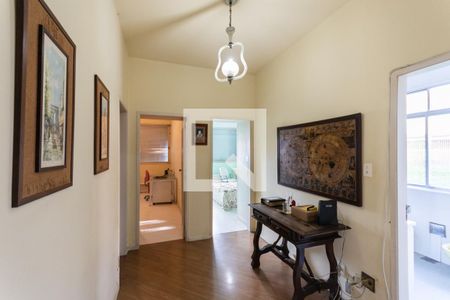 Apartamento à venda com 250m², 4 quartos e 2 vagasHall