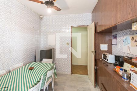 Apartamento à venda com 250m², 4 quartos e 2 vagasCopa