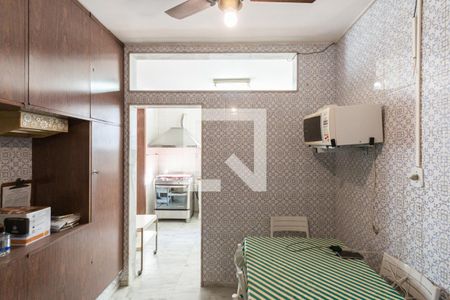 Apartamento à venda com 250m², 4 quartos e 2 vagasCopa