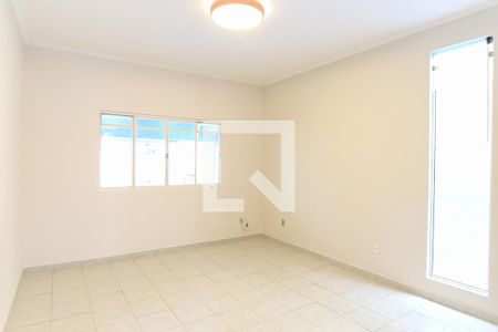 Sala de casa para alugar com 3 quartos, 213m² em Jardim Ismenia, São José dos Campos