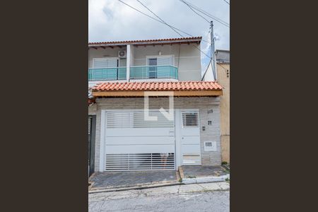 Casa à venda com 350m², 3 quartos e 6 vagas Casa à venda com 350m², 3 quartos e 6 vagasFachada